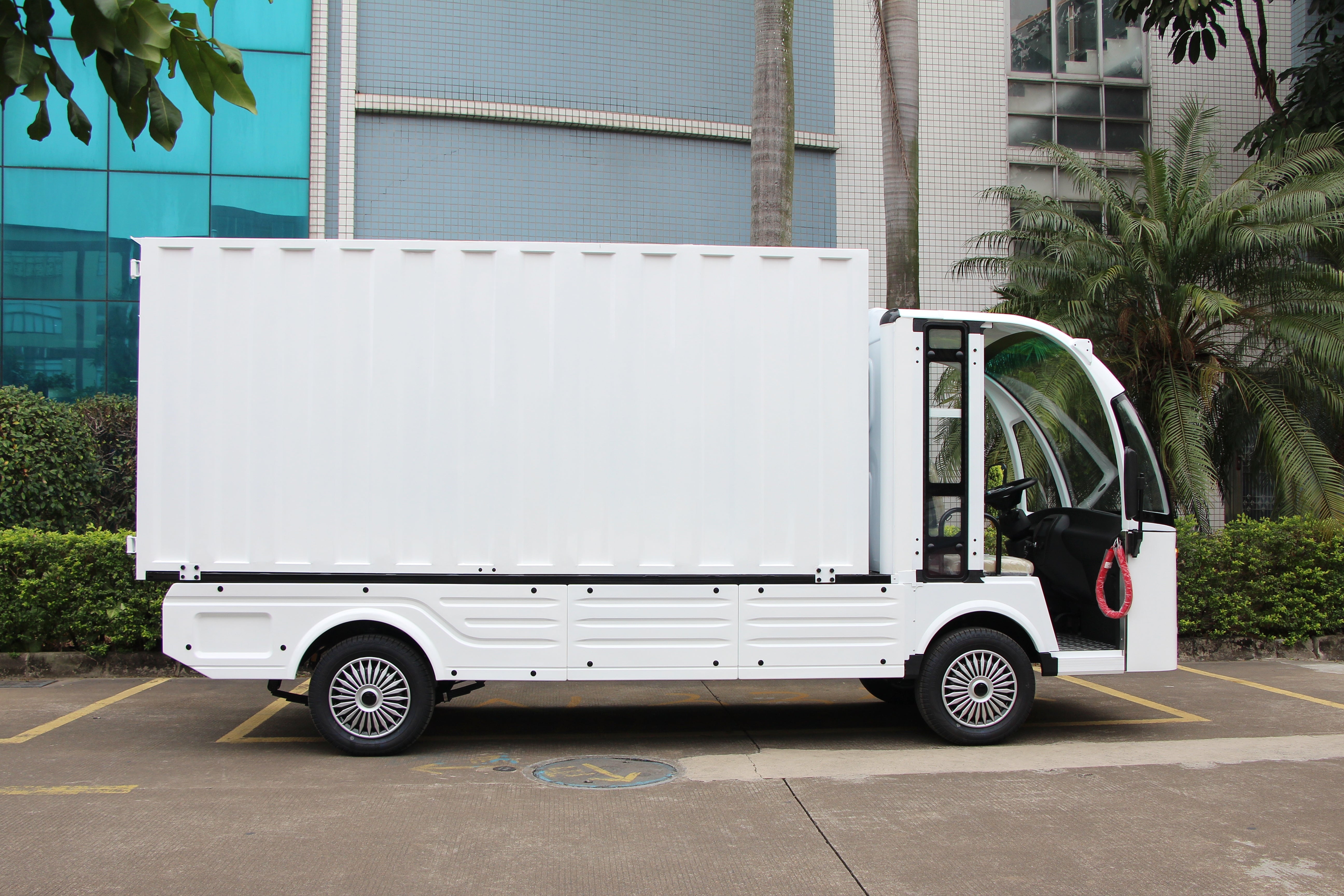 Widerway Cargo Truck 2 Seaters Customizable-LQF1032M