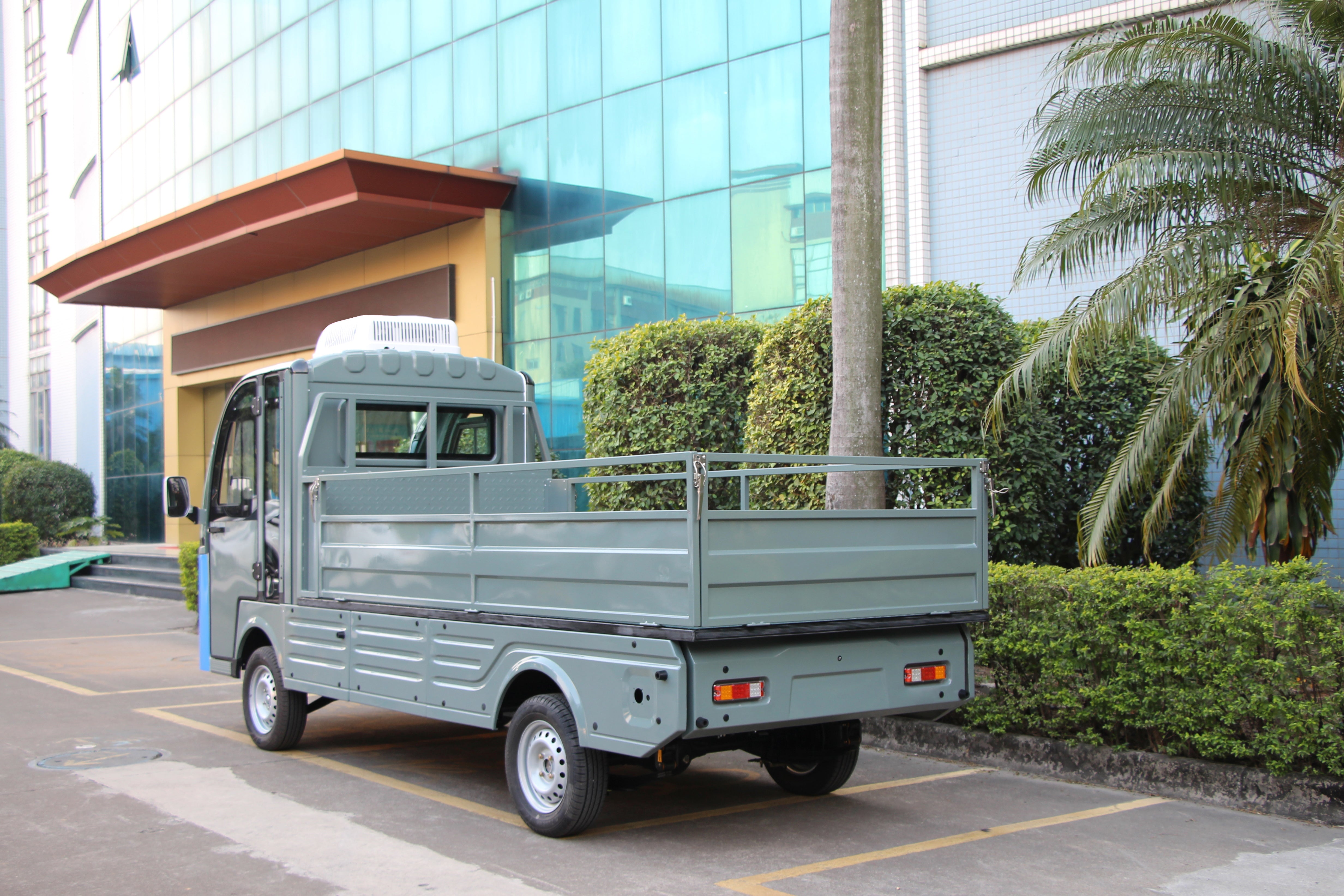 Widerway Cargo Truck 2 Seaters Customizable-LQF1032F