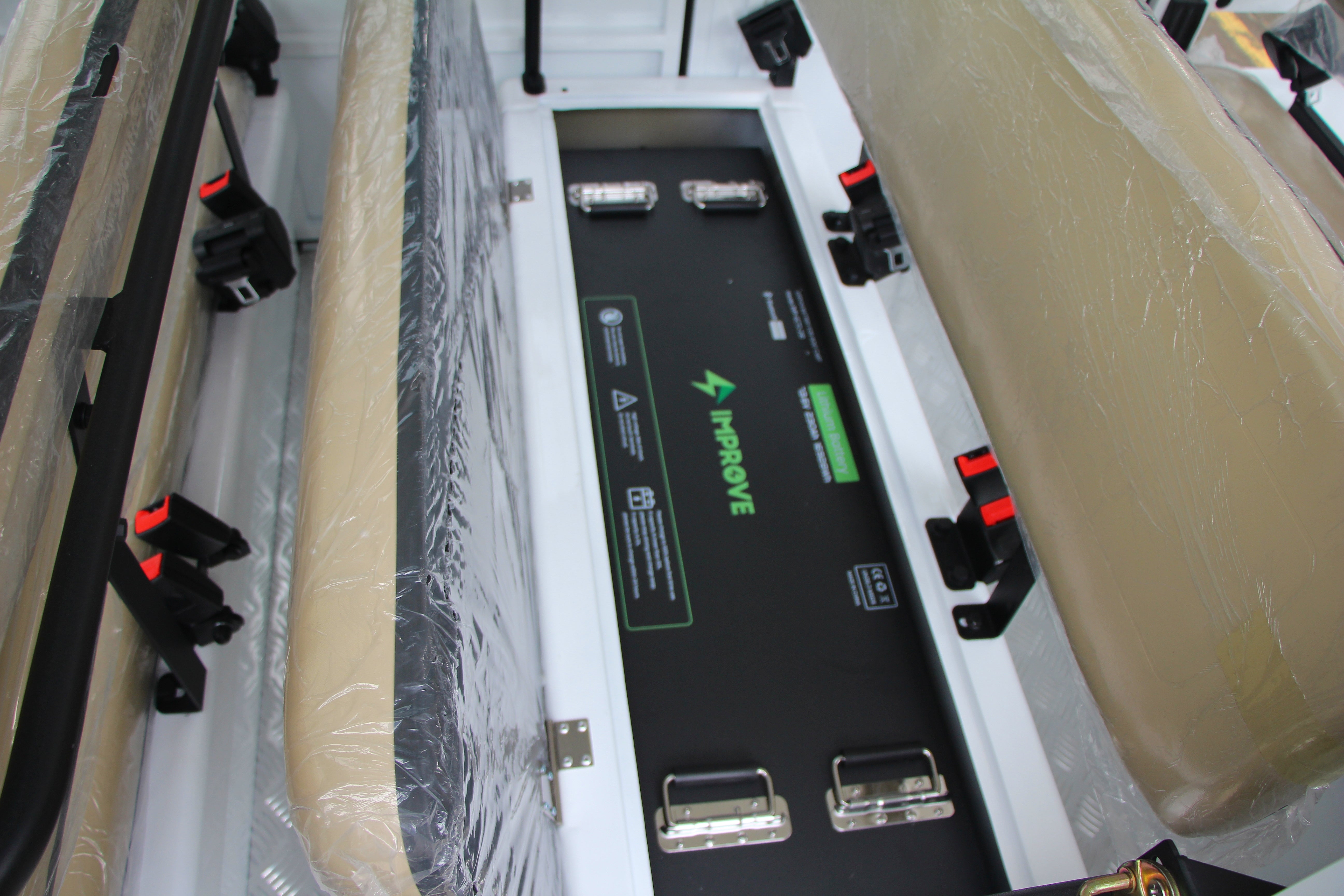 Explore the Widerway D11A big bus, engineered for city sightseeing operations. With comfortable seating and reliable performance, it's perfect for urban tour companies.