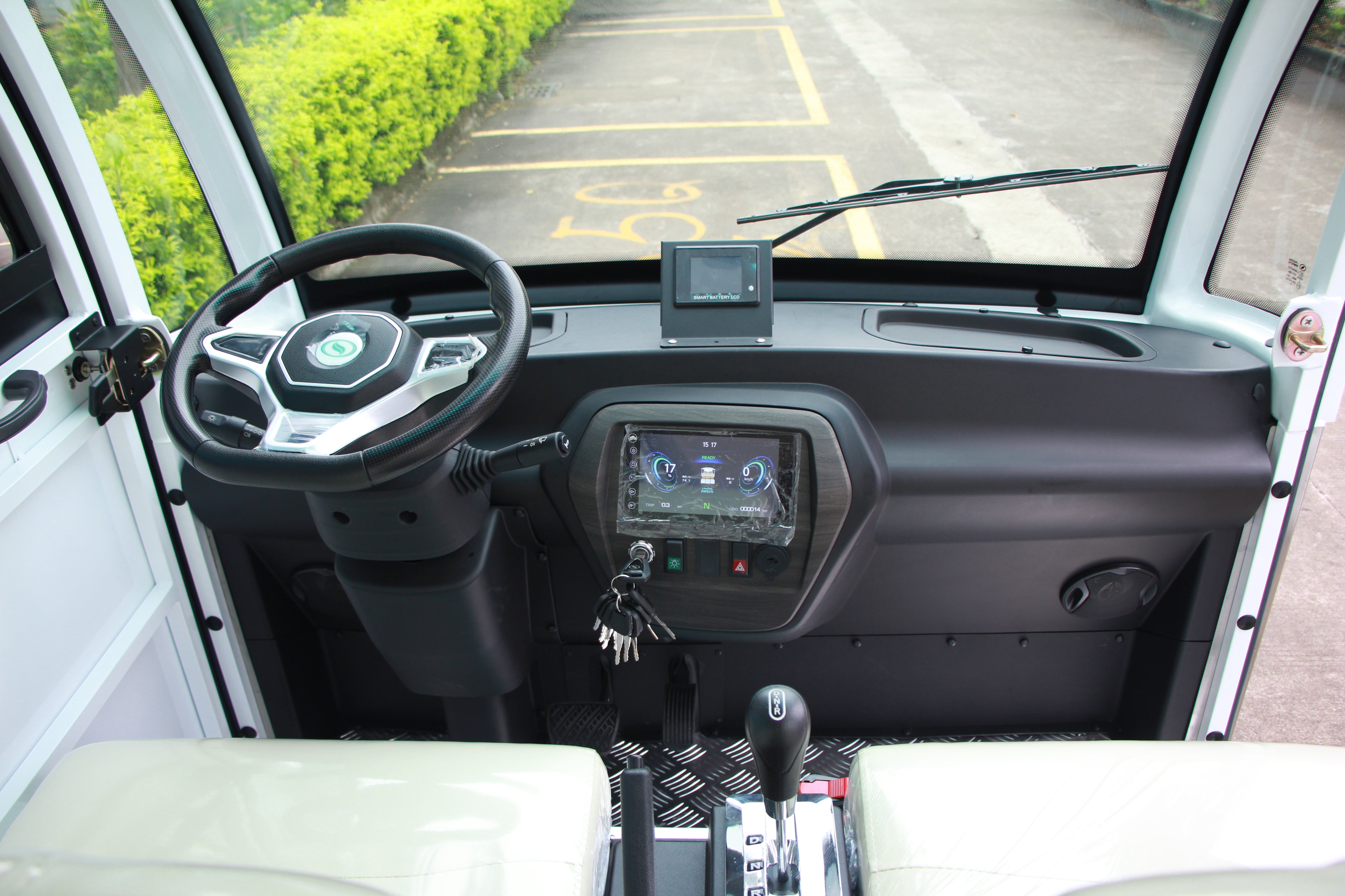 Discover the Widerway D14AF sightseeing bus - a spacious big bus designed for city tours. Features comfortable seating and excellent maneuverability for urban sightseeing routes.