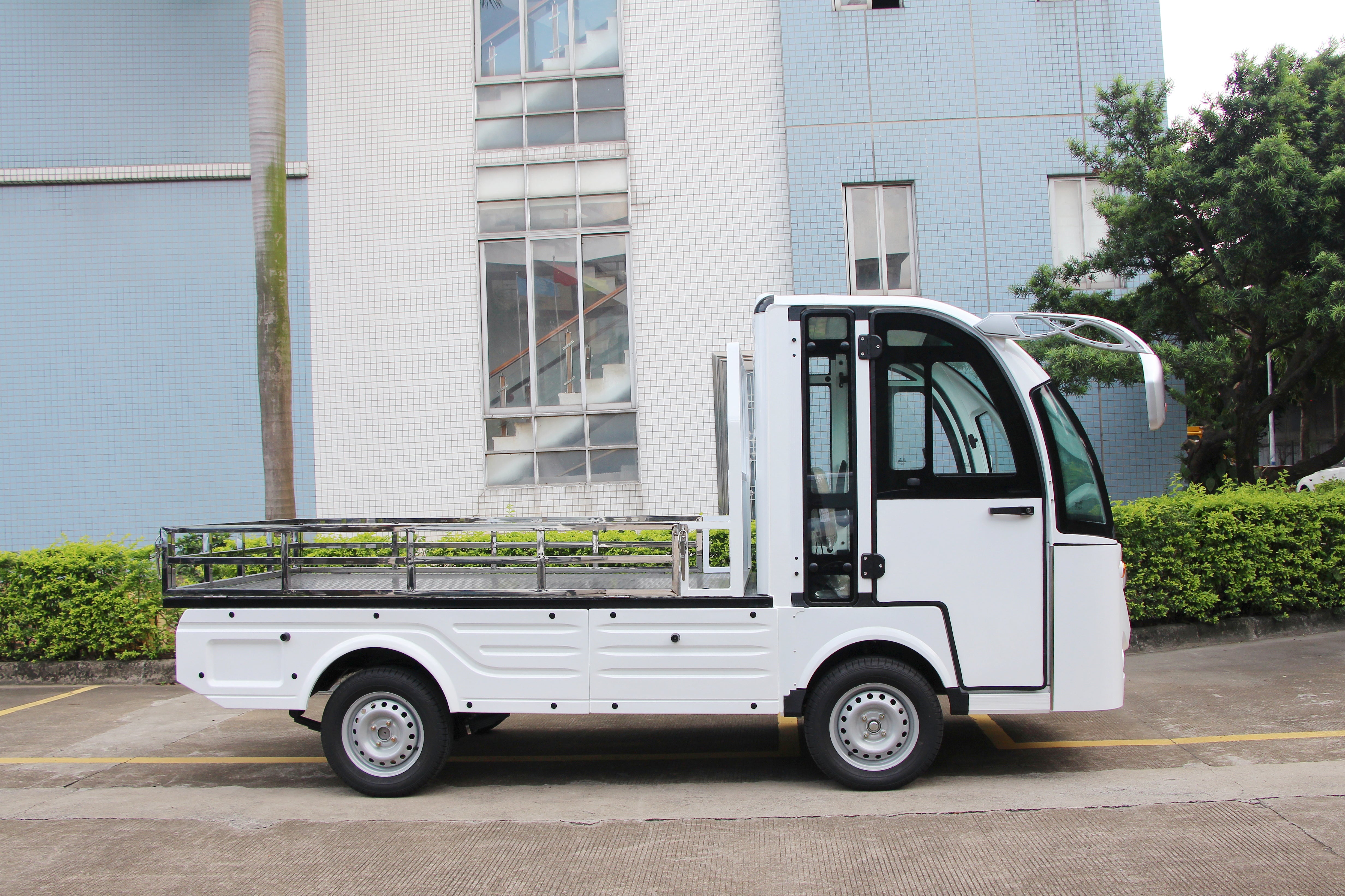 Widerway Cargo Truck 2 Seaters Customizable-LQF1024F