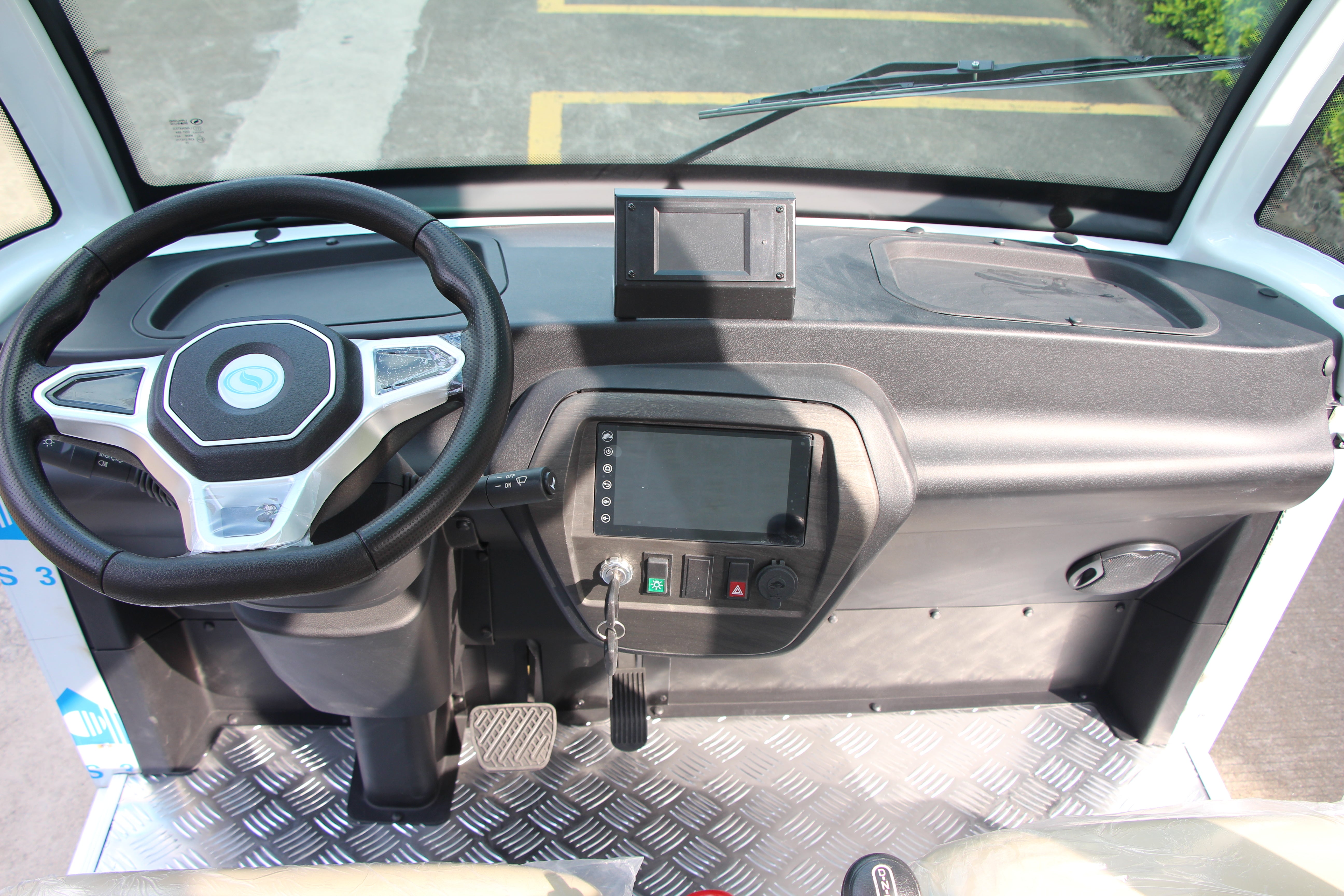 Discover our small group sightseeing buses. These 6 seater models are ideal for personalized city tours and historic area navigation.