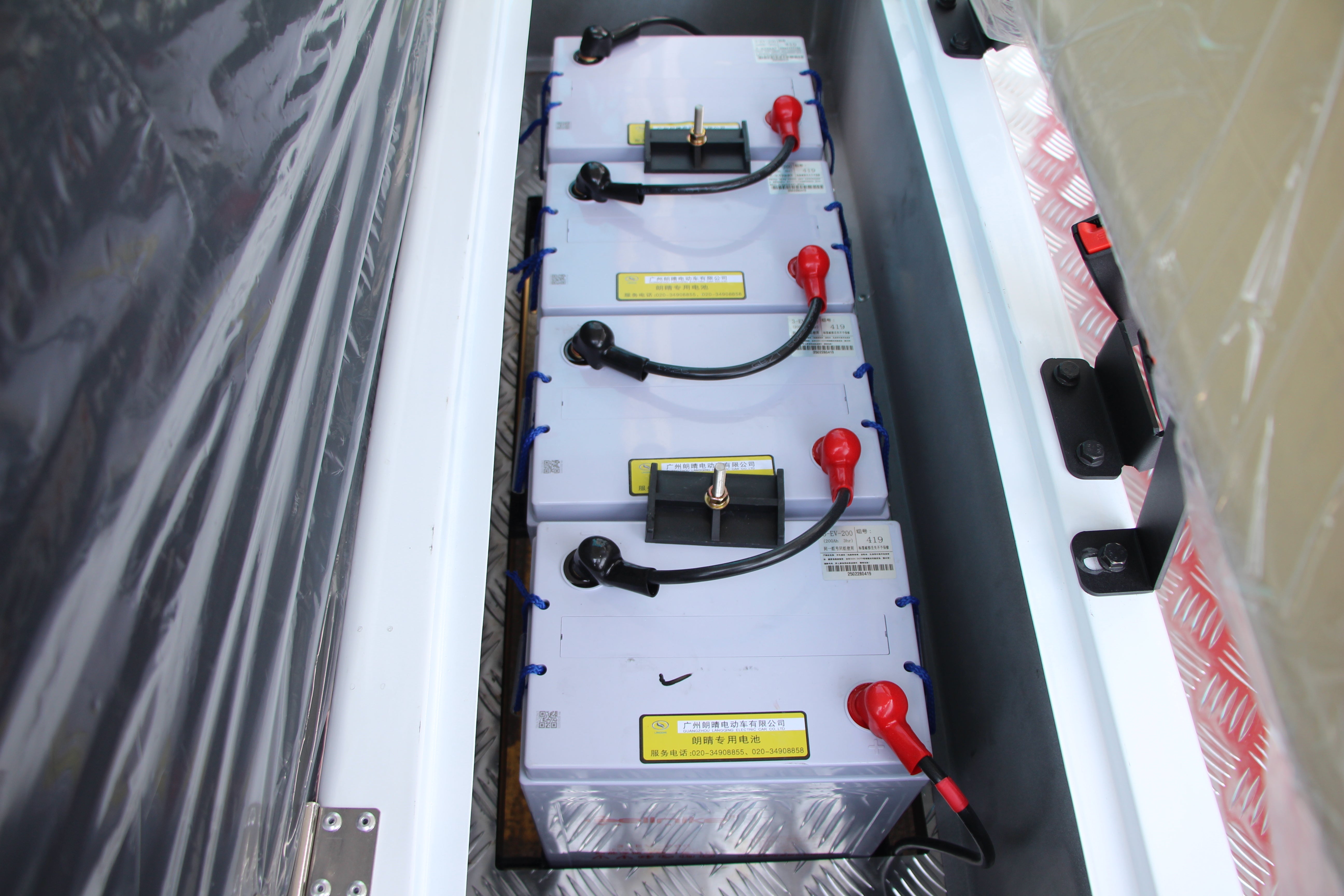 Meet the Widerway D8A big bus - built for city sightseeing operations. Features comfortable seating, great maneuverability, and reliable performance for daily tour routes.